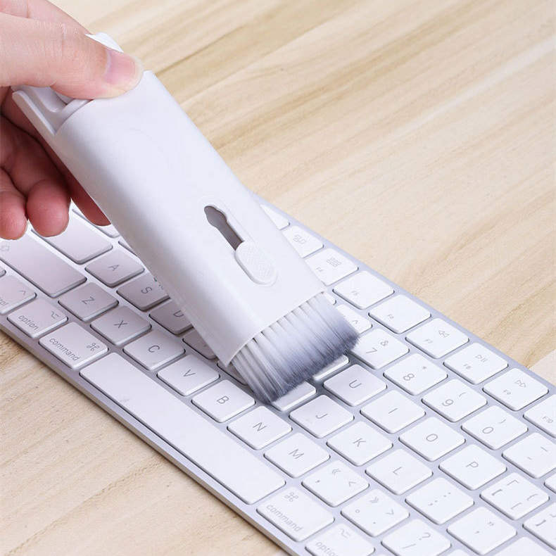 8-in-1 Tech Cleaning Kit